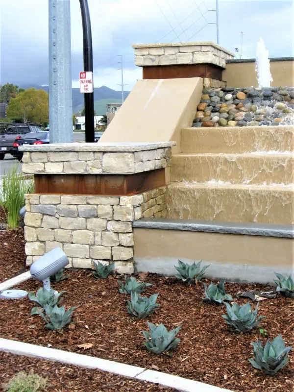 Thin Stone Veneer Lompoc Tumbled Cut Cream Thin Veneer